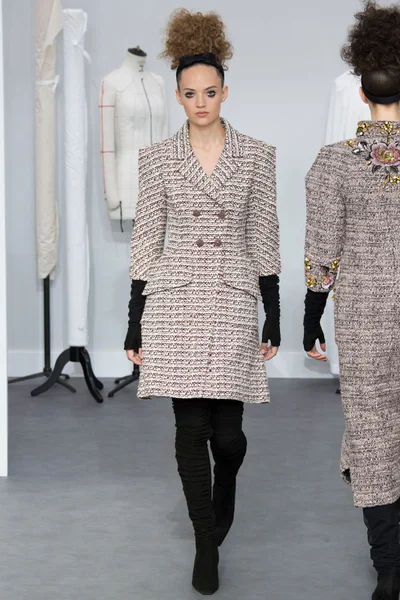 Look 23